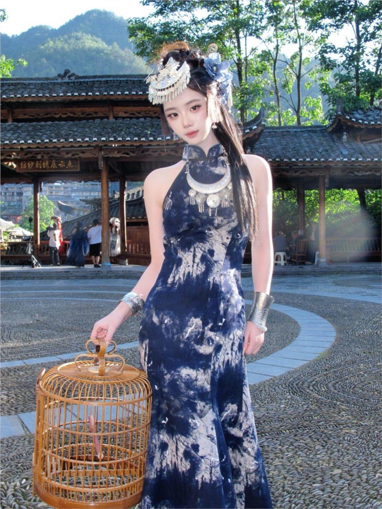 Fashion Show Ethnic Wear - ชุดบาติกใหม่ เท่ห์ๆ สำหรับผู้หญิง สไตล์ชาติพันธุ์ เหมาะสำหรับแฟชั่นโชว์ การแสดง