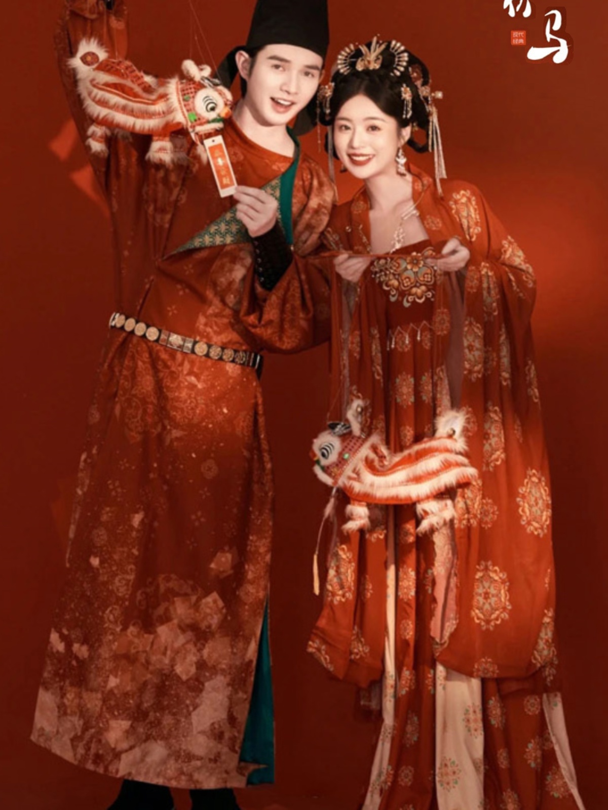 Fashion Show Ethnic Wear - ชุดฮั่นฝูจีนโบราณสำหรับถ่ายภาพคู่รัก แฟชั่นโชว์ ชุดถังสไตล์เรโทรสำหรับผู้หญิงและผู้ชาย สำหรับถ่ายภาพงานแต่งงานในสตูดิโอ ชุดประจำชาติ