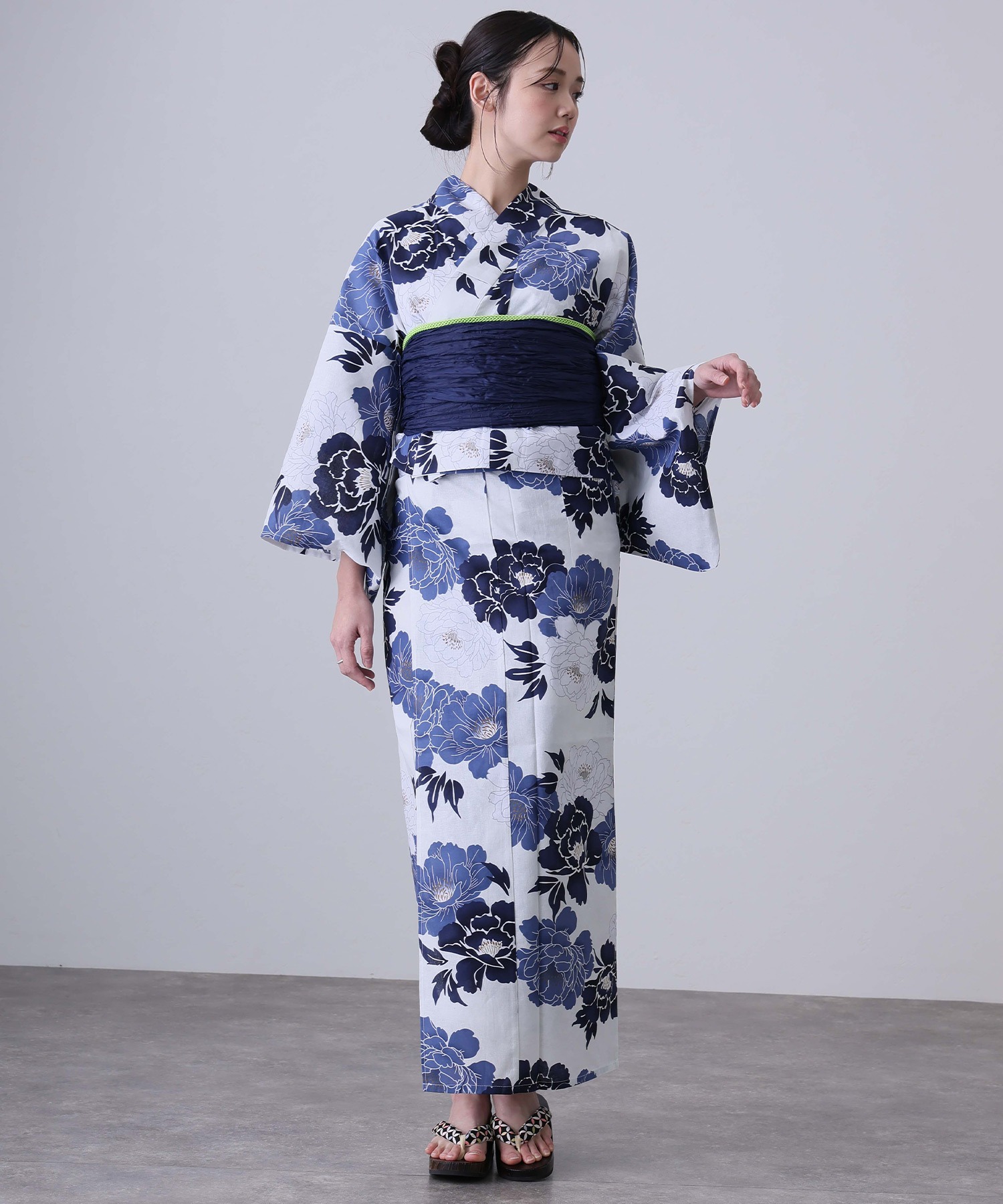 ชุดยูกาตะแบบดั้งเดิม ผ้าฝ้ายลิ - Ethnic Style Dresses บทวิจารณ์และราคา